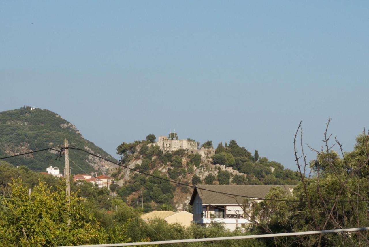 Villa Nikolaou ปาร์กา ภายนอก รูปภาพ
