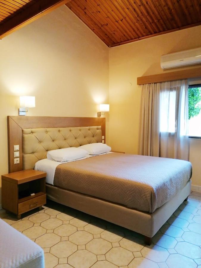 Villa Nikolaou ปาร์กา ภายนอก รูปภาพ