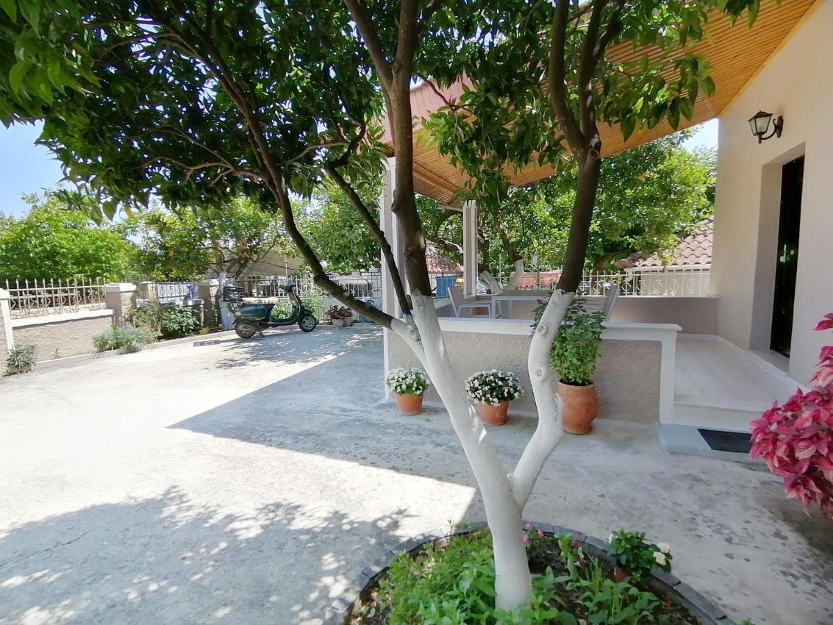 Villa Nikolaou ปาร์กา ภายนอก รูปภาพ
